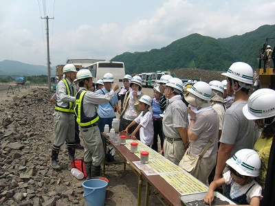 100619現場見学会04.jpg